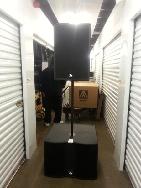 MasterAudioUK's tweet image. Single 18" and 15" active speakers