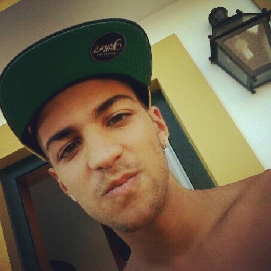 follow <a href="/GREENSOUNDKILLA/">GREEN SOUND KILLA</a> team / <a href="/DonWidleB/">Widle-B The Don</a> / <a href="/GwaanDiJuggler/">Diogo Rocha</a>