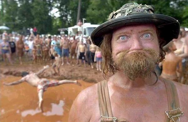 beagan_john's tweet photo. @rmfriel @stev222 @baldyjim2310 @JoeMullin84 @ohagan_david @tubbs7 @pedromaz123 friels family day out #rednecks http://t.co/uISfCMhm