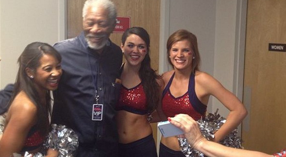 SEC_Boobs's tweet photo. Morgan Freeman with some Ole Miss Rebelettes. #HottyToddy http://t.co/cYHT92W1