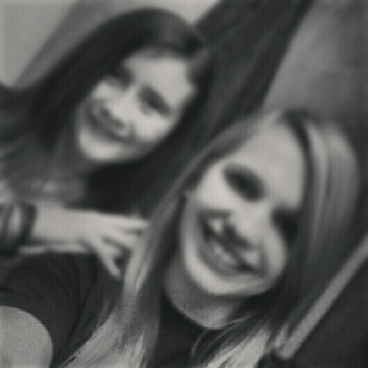 SmethThe's tweet image. Me n mia