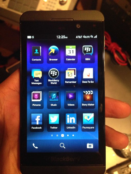 Watch SWIZZ BEATZ's leaked NSFW photo on TwXstars