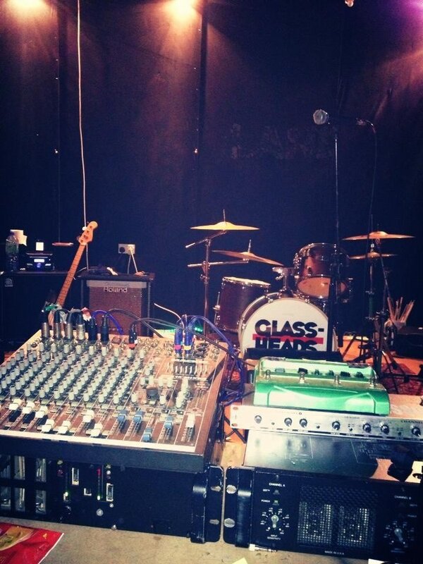 GlassHeadsMusic's tweet photo. The set up! #music #turnitup http://t.co/xEwgDotk