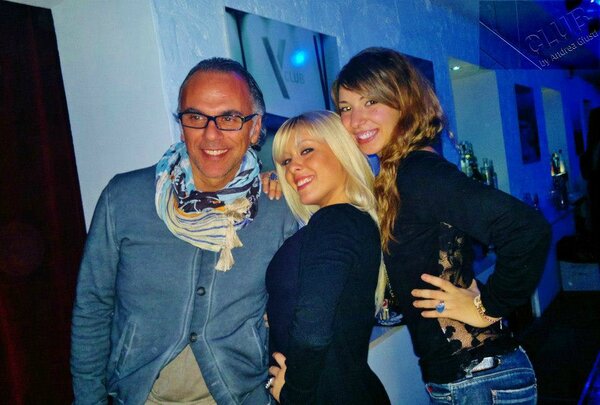 DenisseMiss's tweet photo. con il direttore :) http://t.co/GMCwwhJg