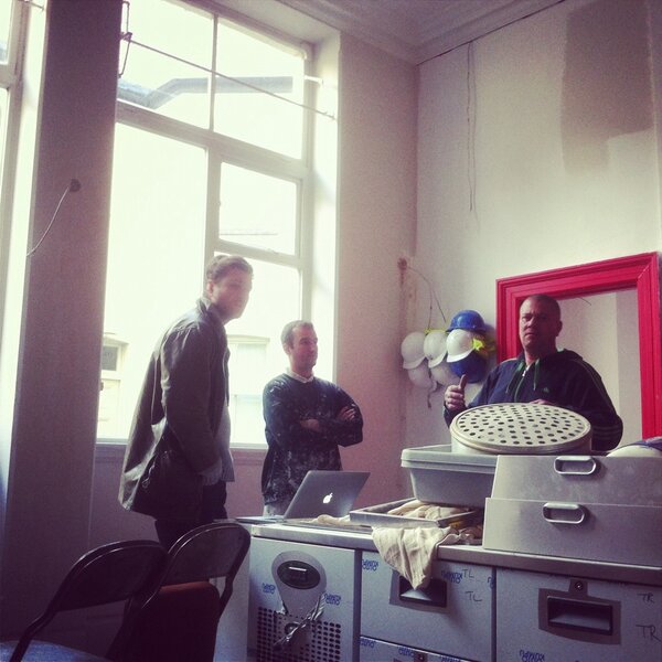 FrontProject's tweet photo. Dan's office for the day @thecloveclub http://t.co/mGguDxay