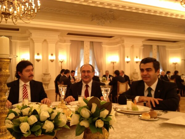 abdsavas's tweet photo. Sayın Cumhurbaşkanımız Valileri kabul ettiler.@DuzgunOrhan http://t.co/cvCA7OMP