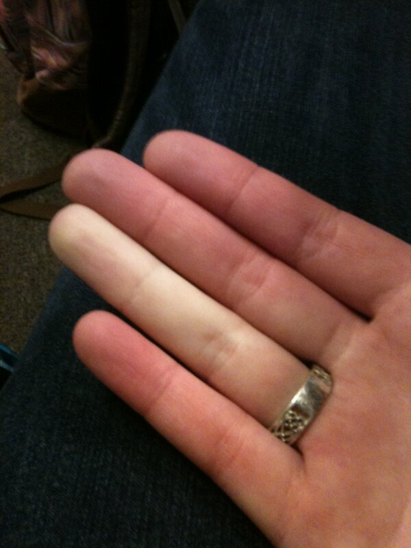 emusic4life's tweet image. This is what happens when I get sent outside during class "in the name of science" #thisisnotscience #frozen