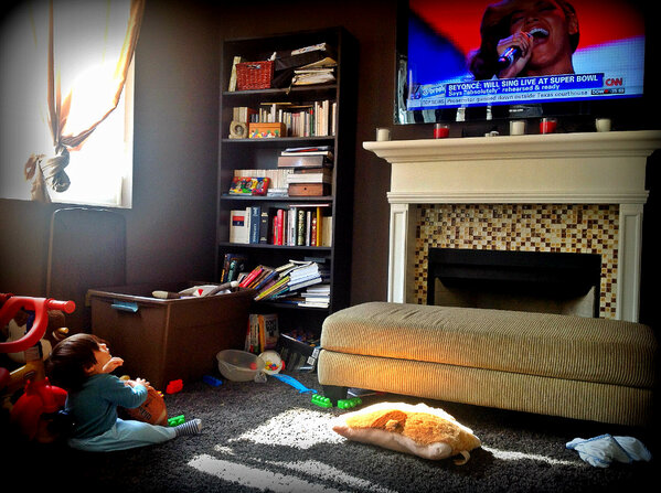 JoGiMedia's tweet photo. Baby in love with Beyonce via #BeFunky http://t.co/HdFgTREO