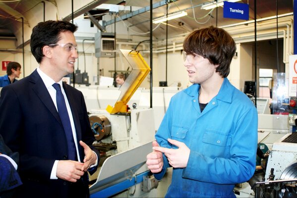 Ed_Miliband's tweet photo. Great tour of EEF training centre hearing from apprentices.Join me &amp; stand up for next generation http://t.co/BqjwiEoU http://t.co/w7Lf8Nk8