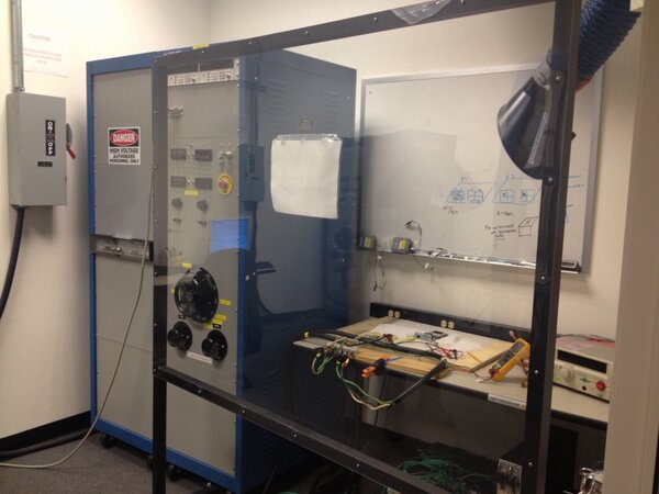 KellyMoore83's tweet photo. Another one from the safety room #cisconetriders http://t.co/VC2jYLG0