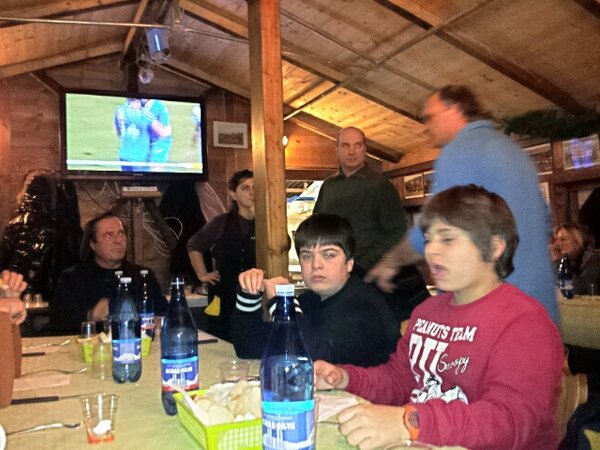 Salve a tutti stasera cena con R. Cioni DJ.