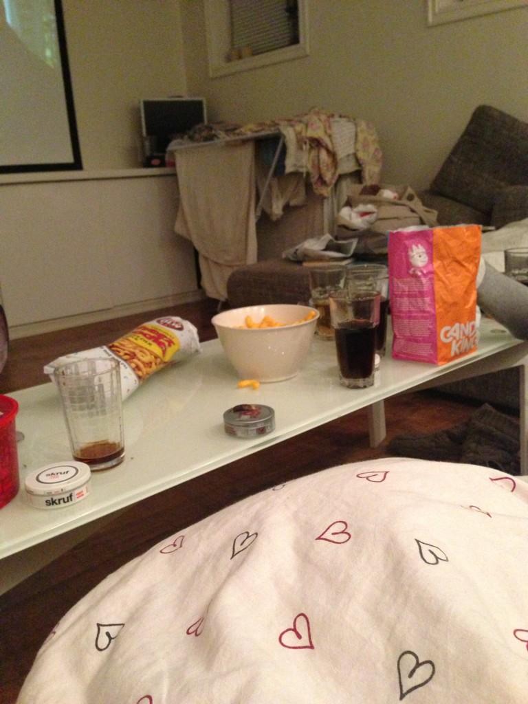 Graneread's tweet photo. Perfekt laurdag #bestfriends @Henriksen8 @CaroBugge @10Graneroed http://t.co/AZ2rpEnp