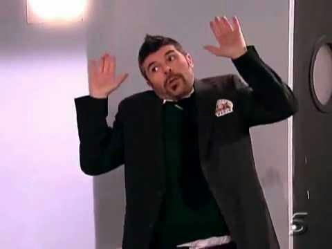 MejoresTwits's tweet photo. -¿No huele un poco raro aquí? - http://t.co/N88EUvcK