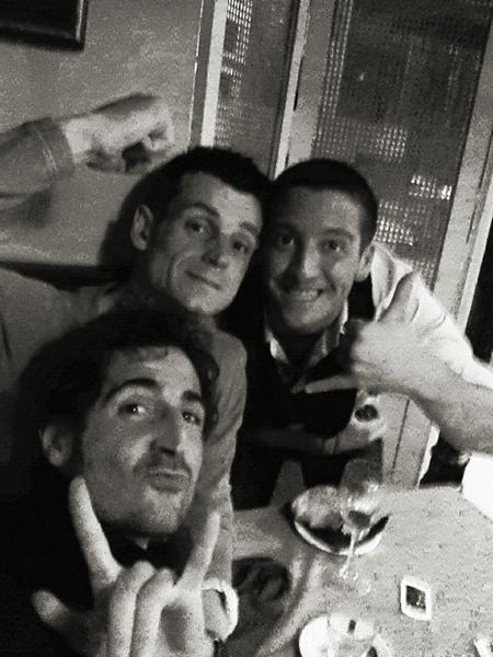 XavierParadellC's tweet photo. Vida extrema de qüalitat amb @miqueldelgado i @pallares_jordi http://t.co/qTN2dW1C