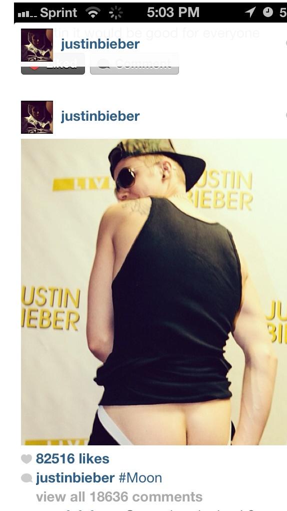 itspikaaa's tweet photo. Justin Biebers buttcrack is so cute🍰🎂 http://t.co/YvPx2DRQ