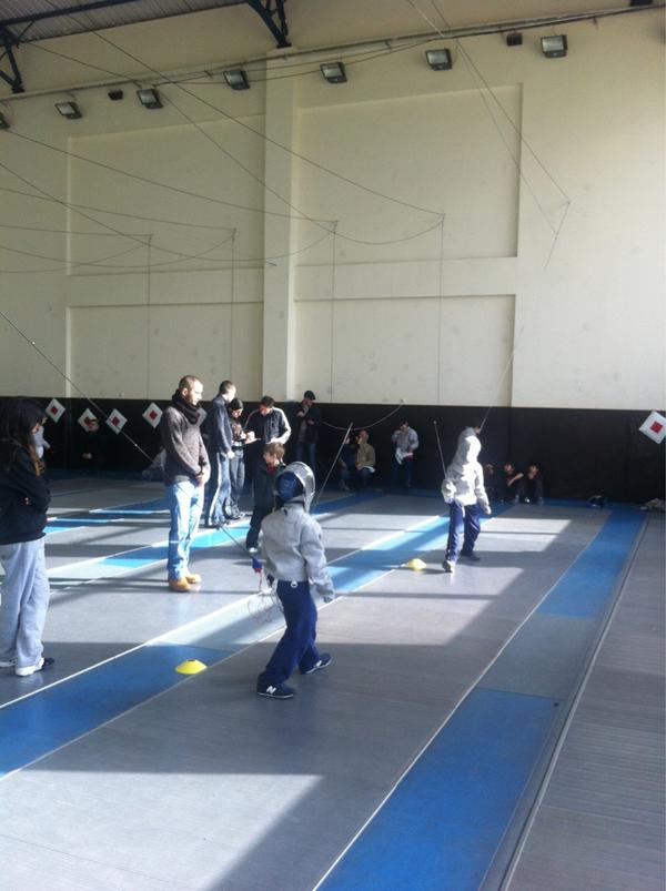 aracmustafa's tweet photo. Eskrim federasyonu liseler arası turnuvası etimesgut spor merkezinde http://t.co/i4TyJ91h