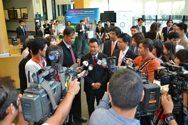 bertaniibadah's tweet photo. Lawatan Kerja Exco Pertanian Kelantan Ke Kementerian Sains &amp; Teknologi Thailand http://t.co/M32miW5M