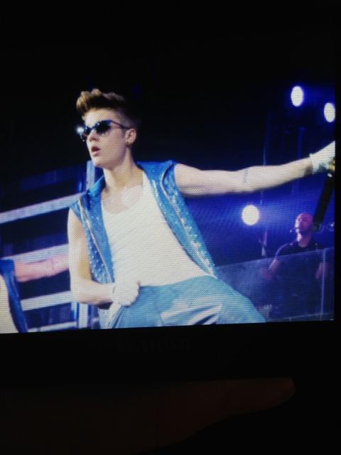 CharityOfJB's tweet photo. I DIDN'T HAVE TICKETS AND GOT THEM AND LOOK OMG http://t.co/qqSfuFvv