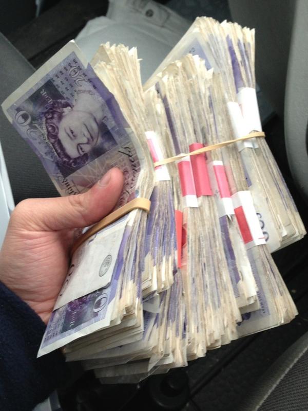 Kick_Community's tweet photo. Poker went well last night.. :-) will post a quick pic of a snap I took at the table. #whattodonext http://t.co/JzLt8xQI