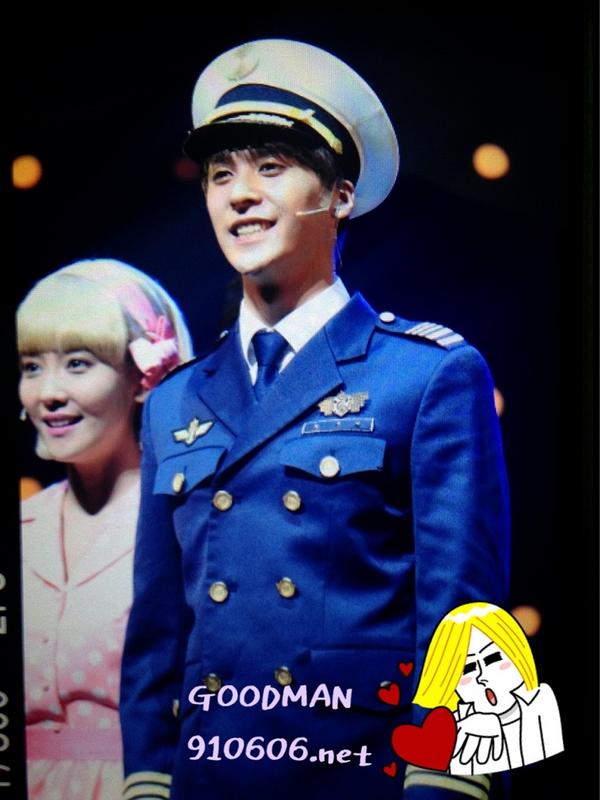 GoodlyDW's tweet image. 130120 ดงอุน - 'Catch Me If You Can' รอบที่สองของวัน  (cr; GOODMAN910606 ) ยิ้มน่ารักมาก p^_^q