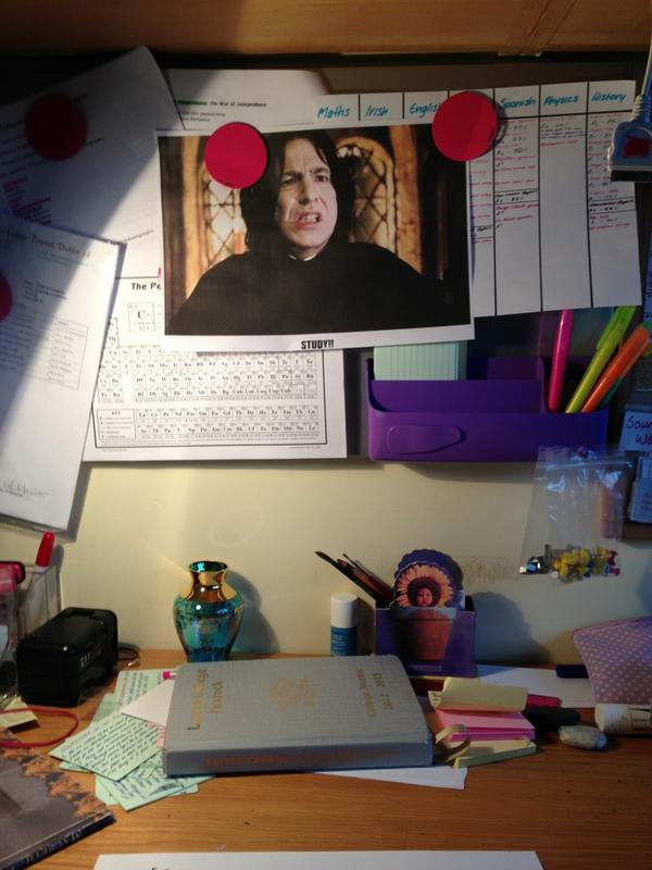 vickiol4's tweet image. The solution to my procrastination problem #snape #6thYearProblems