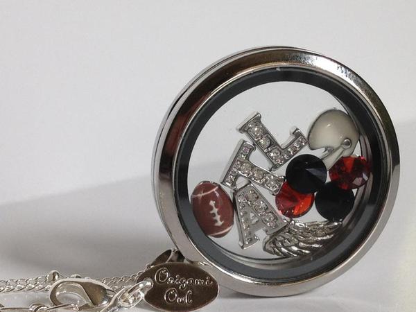BuildYourLocket's tweet photo. Rise Up! @Atlanta_Falcons http://t.co/hrQQUKLo