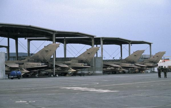 AircraftTalking's tweet photo. #WeekStorm #AircraftPhoto Tornados GR1 at Bahrain https://t.co/eKAD2RhL