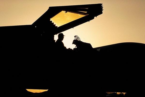 AircraftTalking's tweet photo. #WeekStorm #SunsetPicture Testing the NightHawk for night operations https://t.co/6PflvhOi