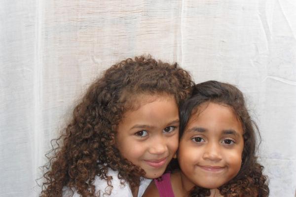 Annkarolinastar's tweet photo. miinhas lindinha ♥♥ my star http://t.co/gRY2aCnn
