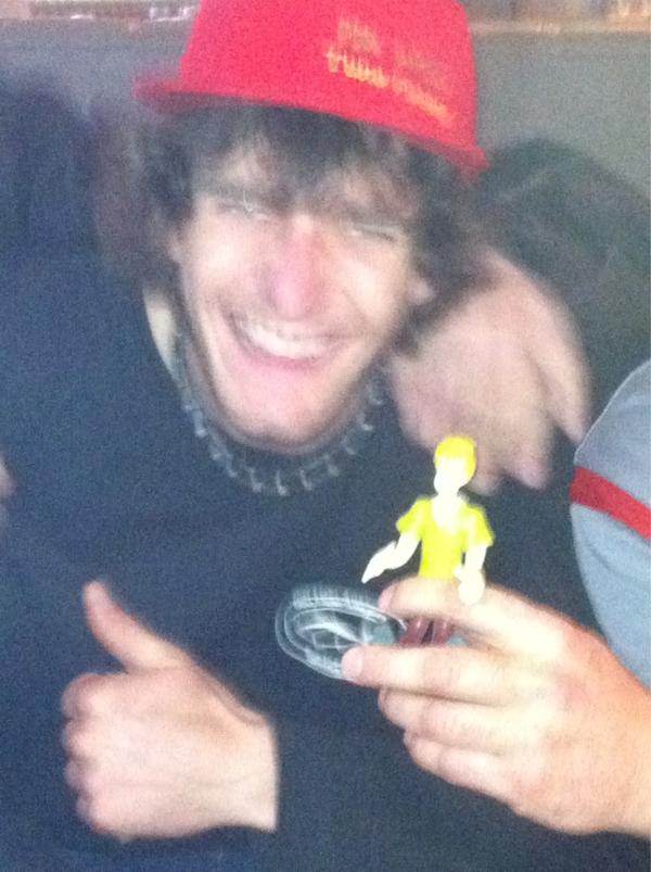 fvchristina's tweet photo. I just saw this guy out front @ Starbucks. Vote for me and a get a free look alike Shaggy doll #natgeo #WickedTuna http://t.co/g5qvkqqo