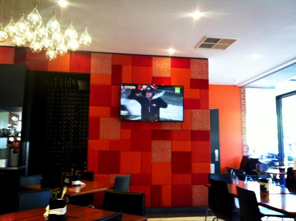 kseley's tweet photo. Woohoo! It's 9:30 am Monday morning and I'm the only one in the coffee shop screaming at the TV. Amazing!! http://t.co/qlU0iLsY