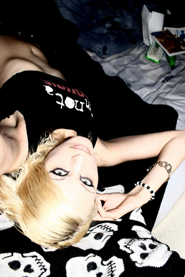 KittyKinnetic's tweet photo. Testing out my new camera :) http://t.co/8oYx2dQK