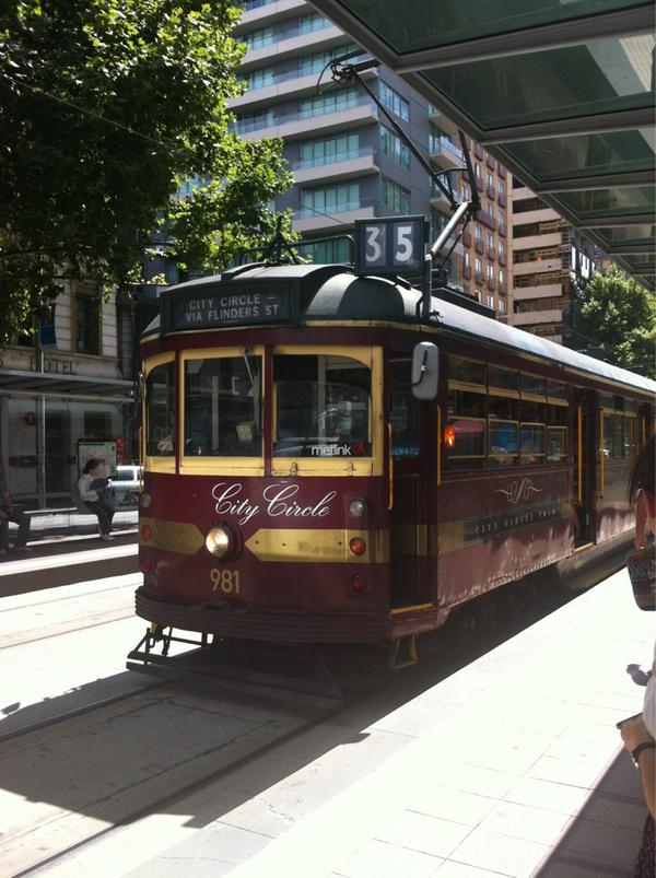 Yang0619's tweet photo. City circle train. Smells like Britain. http://t.co/MsCz3jCk