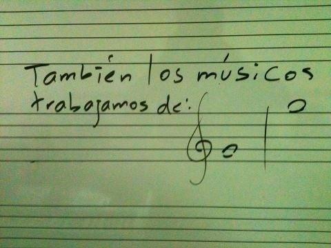 SAMBenifaio's tweet photo. @musicocabreado asi es la vida de un musico... http://t.co/rShyjjdo