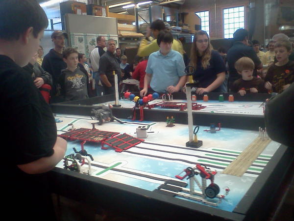firstlegoleague's tweet image. Practice table action in western PA #seniorsolutions @FIRSTweets @frcteams