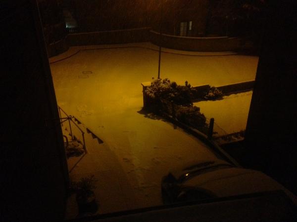 mattymcr's tweet image. that's my car under that, been snowing less than an hour, fun drive down the road now #snowjoke #howice #puns