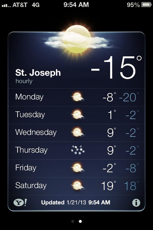 MKenzie_Kelley's tweet image. It's MLK day and the next ice age.... Neither a reason to cancel class #hopeimakeit #frozen #3classes