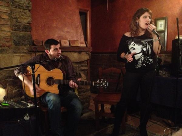 La cena de degustación Gochu Asturcelta y el Concierto Anabel Santiago David Varela en Villanueva para no olvidar ! :)