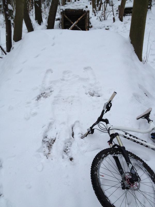 seehannah's tweet photo. Oops #snowadventure http://t.co/newsXW0O
