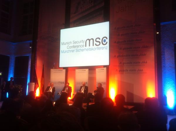 MunSecConf's tweet photo. RT @AutorToto: Erster Vorgeschmack auf Münchner Sicherheitskonferenz #msc13 http://t.co/yG92yeIT
