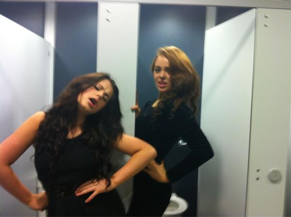 Sarahgollann's tweet photo. #TweetAPhotoThatDescribesYourFriendship @georgiewill1 hahahaha fuck http://t.co/3fMwUPoM