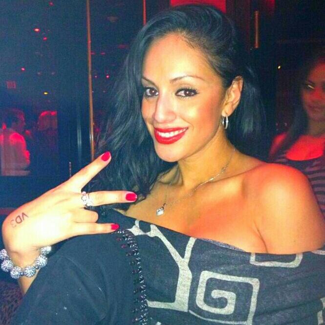 Sin city baby Vegas nights#redlipsrednails http://t.co/FQvx3W5X<a href="/tag/fact"class="tags"><span>#fact</span></a>
