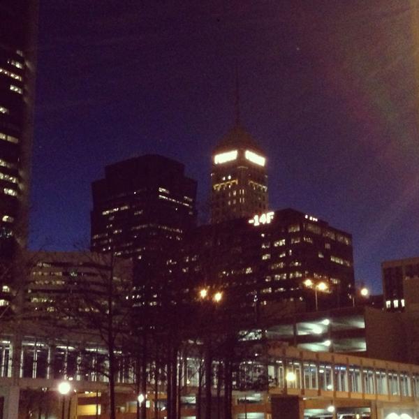 Blakingnews's tweet photo. The temperature sign in downtown #Minneapolis reads -14. http://t.co/OXr9ase4