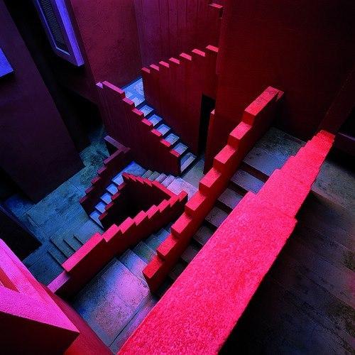 Trend_buzz's tweet photo. ricardo_bofill_murallaroja (25) by rbta2009

Photo Credit : http://t.co/D3UGPlli http://t.co/d3MjDSOp