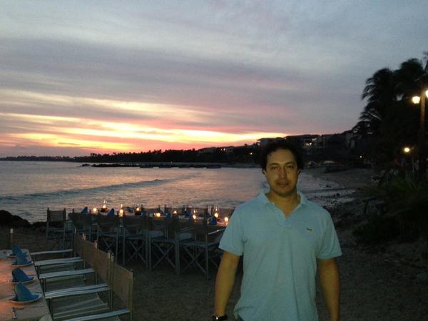 Hernanis's tweet photo. Punta mita ,buen lugar para el surf con muy buenos atardeceres http://t.co/clvmdNaP