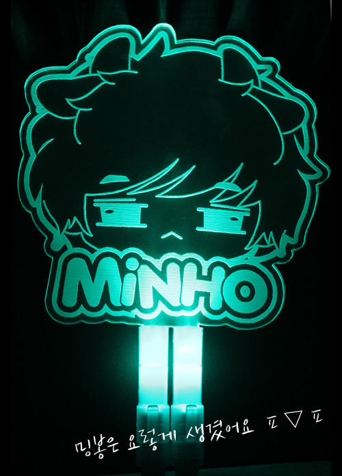 Please mention. Minho with Lightstick.