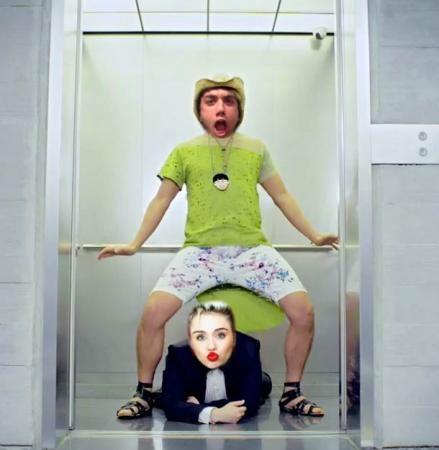 RealDenikaB's tweet image. And I reckon this should be @MileyCyrus and @vij_photo new profile pic...