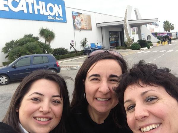 tcalimeri's tweet photo. @giulietta1984 buon viaggio!!! 😊 http://t.co/TwiL3JKb