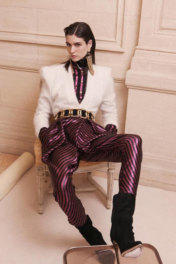 2BlackGeeks's tweet image. Balmain’s Pre-autumn / Fall 2013 Collection is like Ra The Sun God meets the 80s meets new wave #MandiLine minus skulls