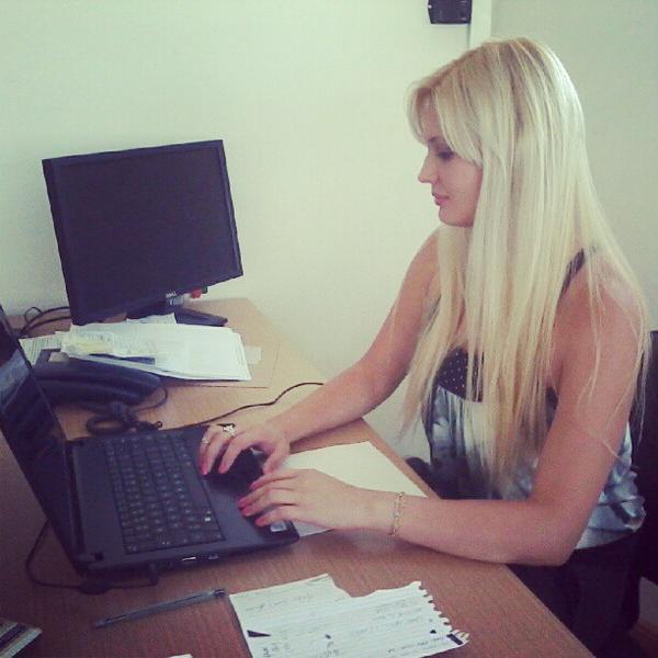 Fraanzitha's tweet photo. E a gente vai em busca da fórmula, à espera que o amanhã seja SEMPRE melhor do que o dia que passou. http://t.co/Wg1QMH1Q